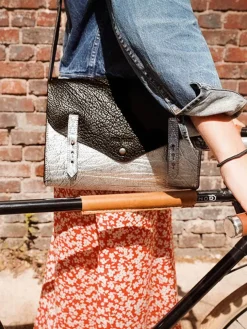 L'Indispensable - Silver / Black