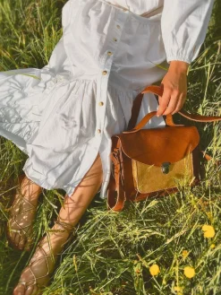 Mademoiselle George - Light Brown / Gold